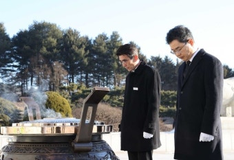 [포토뉴스] 김창기 국세청장 2023년 신년 현충원 참배