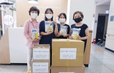 대구한의대 간호학과 봉사동아리, 경산시치매안심센터에 코로나19 극복 키트 전달