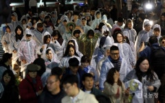 우리가 백남기다 … 고인 쓰러진 곳 70여명 플래시몹