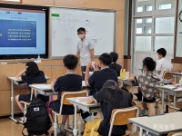 영광 법성중학교에 간 농민 선생님들