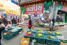 [오일장을 맛보다 58] 오일마다 부활하는 중원의 힘, 충주풍물민속오일장