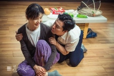[연습실 사진첩] 돌아가신 아버지가 돌아왔다…연극 오거리 사진관