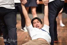 [문화리뷰] 우리가 가까이에 두고 살펴봐야할 파시즘에 대하여…연극 파란나라