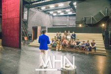 [문화스케치] 닳고 닳은 바닥만큼 뜨거운 열정…브로드웨이 42번가 백스테이지 투어