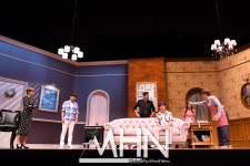 [문화파일] 연극 라이어 뮤지컬 제작사 EMK에게 팔린다…왜?