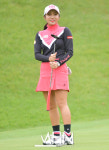 [문화포토] 이보미 '퍼터 붙잡고 간절한 마음으로...들어가라'(JLPGA)