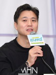 [문화포토] 질문에 답하는 '짠내투어' 손창우 연출