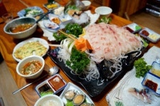 제주 중문맛집, 대포동산횟집 싱싱한 해산물 준비
