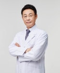 백내장 치료, 눈 상태 정확히 파악하여 수술 여부 고려해야