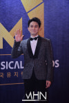 [MHN포토] 강필석 멋스러운 수트핏 (제2회 한국뮤지컬어워즈)