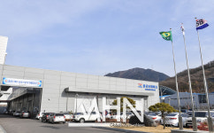 상신브레이크 넥센스피드레이싱 AD-스포츠 원메이크 후원 하드론Z 장착