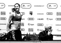 수잔 슐팅, 두 눈 의심케 만드는 몸매…"빨래판이 따로 없네"