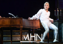 [MHN포토] 조정석 거미도 반한 모차르트(아마데우스)