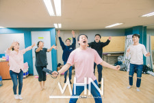 [연습실 사진첩] 단독 공개 한국 명작 소설 2시간 동안 3편 읽는 방법은? 뮤지컬 얼쑤 연습 현장