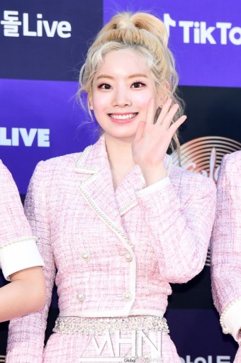 [MHN포토] 트와이스 다현 '미소가 반짝반짝'(골든디스크)