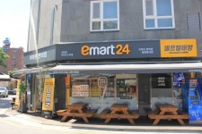 한 지붕 아래 두 매장, 숍인숍 창업 인기