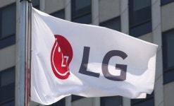 희비 엇갈린 애플-테슬라, 애플카 관련주는 날았다...LG전자 29.61% 급등 [종합]