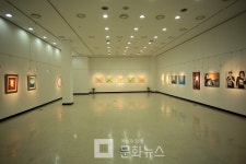 점,선,면 이기만 동시성 미술전 양천문화회관에서 열려