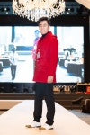 [포토] 남우주연상 수상한 신명준 앤드류 최 디자이너님 감사합니다