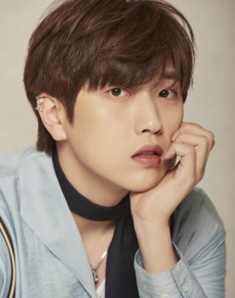 B1A4 '산들', 뮤지컬 '1976 할란카운티' 온라인으로