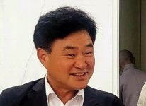 내년 총선 강원 춘천 허인구 GI 사장 출마 선언 지각 변동 예고