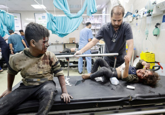 이스라엘, 가자 지구 병원 공격으로 세계적 비난 여론 가열
