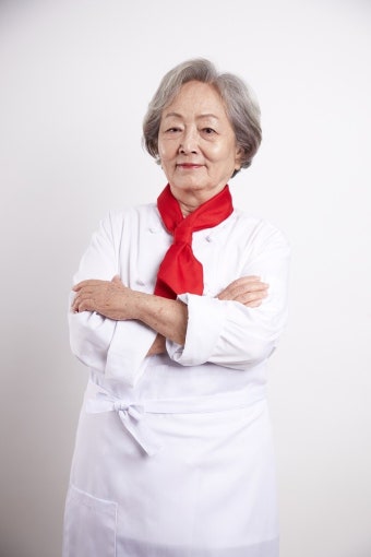분식 프랜차이즈 '할머니가래떡볶이', 배우 김영옥 모델 계약 연장