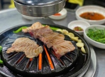 생방송 투데이 오늘 방송 맛집은? 돼지 생갈비, 3색 돈까스 맛집 소개