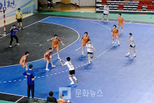 [핸드볼코리아중고등선수권] 휘경여고와 천안공고 나란히 2연승 거둬