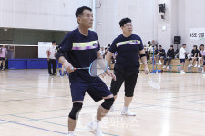 [현장] 제6회 구리시 코스모스축제 전국배드민턴대회 참가 동호인들