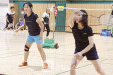 서울특별시옥외광고협회도봉구지점사 | [현장] 2024 서울특별시 배드민턴협회 어르신대회 경기 모습