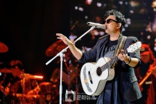 이승철, 콘서트 오케스트락2 개최...티켓 오픈 직후 매진 행렬