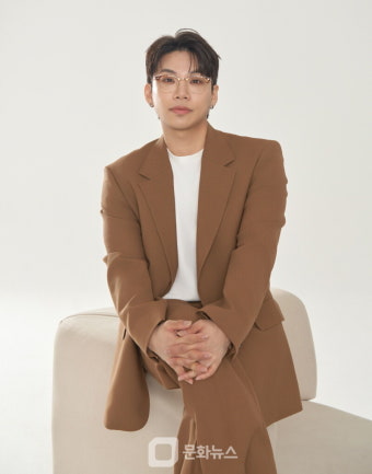 신인 걸그룹 이프아이 돌풍, 류디 대표 '감각의 총합' 통했다