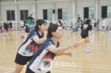 [현장] 제6회 PJB스포츠배 대구광역시협회장기 배드민턴대회 참가 동호인들