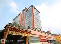 노블레스타워, 한옥 담장 한국형 실버타운 새단장
