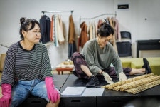 상처도 유산이 된다…극발전소301, 네 세대 여성의 가족사 담은 연극 피어 날다 초연