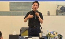 김민석 민주당 대표, 취임 첫날 5·18묘지 참배