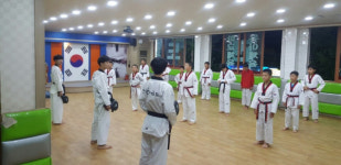 정통 태권도로 건강한 몸과 마음 수련한다