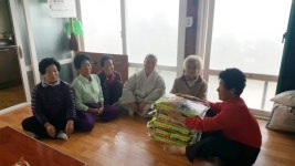 남해 상주면 법문사 사랑의 백미 전달