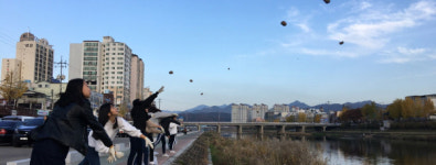 강변3급부분정비 | 거창군 강변에 'EM 흙공' 쏘아 올리다