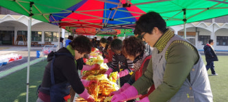 진주혜광학교 김장김치 취약계층에 전달