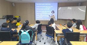 진주아카데미 영어전자도서관 본격 운영