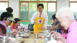 사천시장 취임 3주년 맞아 무료급식봉사