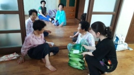 고성 하일면 청년회장 오태호씨 경로당에 위문품 전달