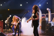 樂(Rock)으로 한여름 밤 무더위 날리다