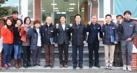 한경호 도지사 권한대행 약용자원연구소 방문