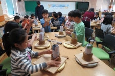 진주 미천초 개성만점 도자기 만들어요