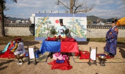 의령군 충익사서 전통혼례 눈길