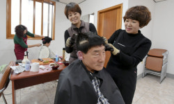 공군3훈비 부대인근 주민과 웃음꽃
