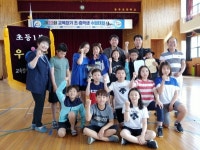 거제 삼룡초 교육장기 초중학생 수영대회 8연패